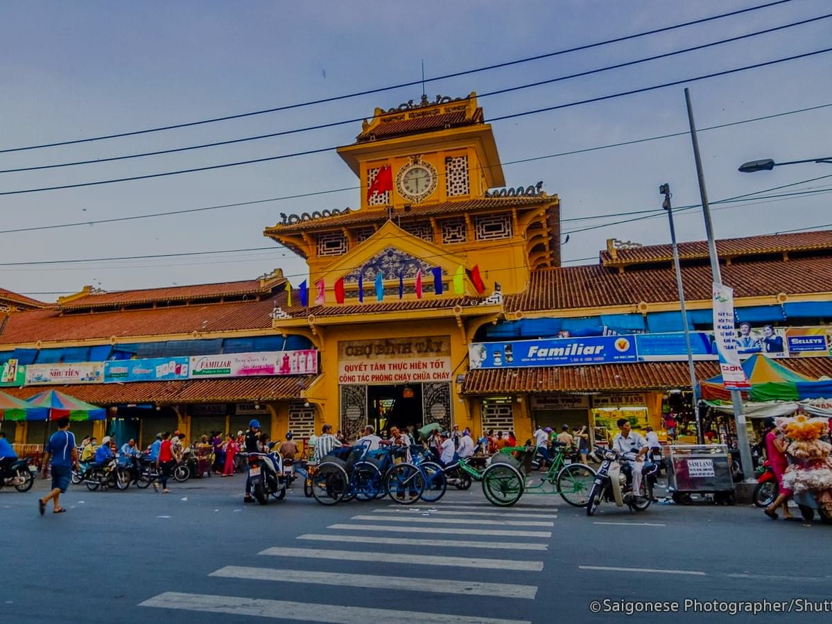 Binh Tay Market